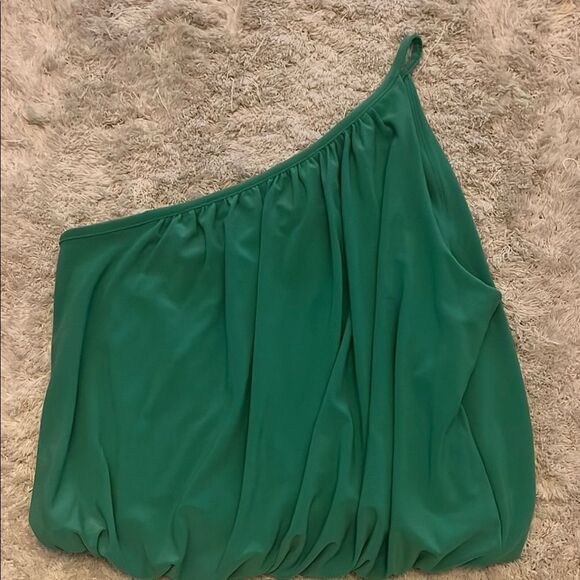 Express Green One-Shoulder Top - Picture 3 of 6